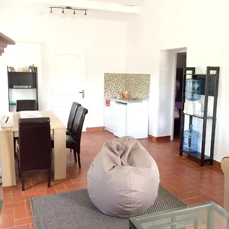 דירה Spacieux A Avec Piscine Partagee *