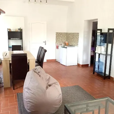 Spacieux A Avec Piscine Partagee Montauriol (Pyrenees-Orientales)